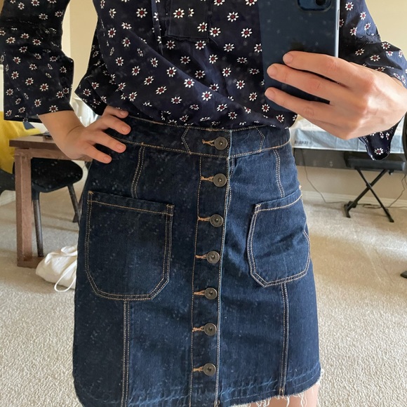 Denim Mini Skirt with Pockets and front buttons - Picture 5 of 16